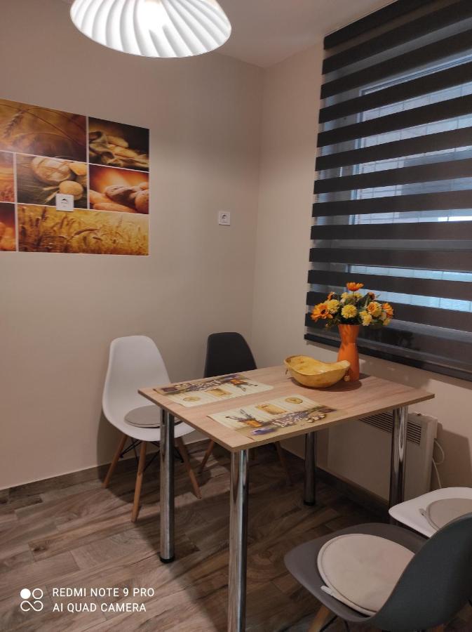 Baross Apartman Kaposvár Exterior foto