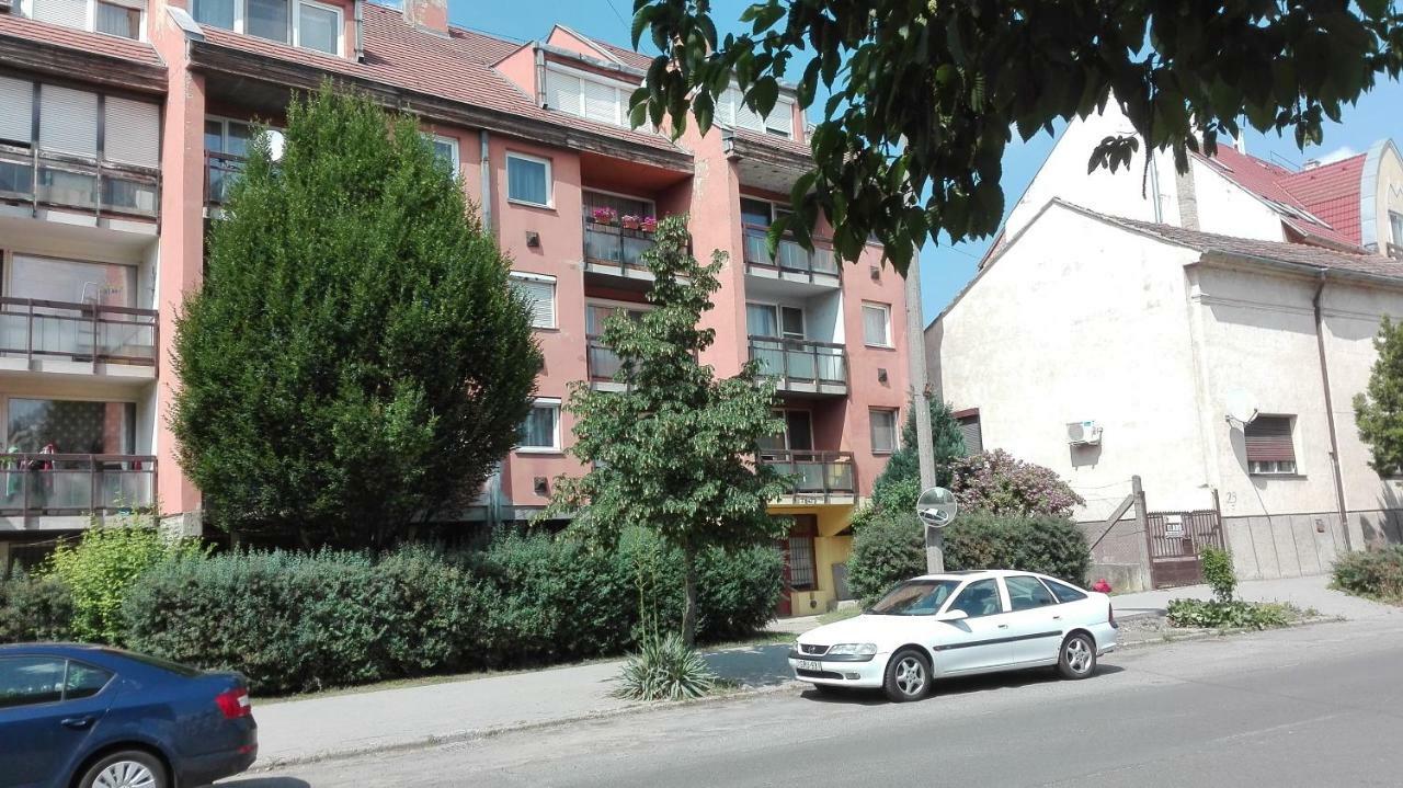 Baross Apartman Kaposvár Exterior foto